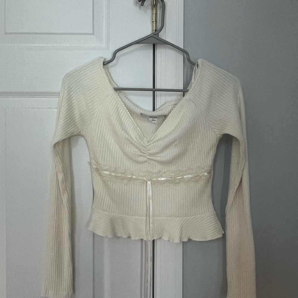 Urban Outfitters “Kimchi Blue” Cream Peplum Tie Front Blouse